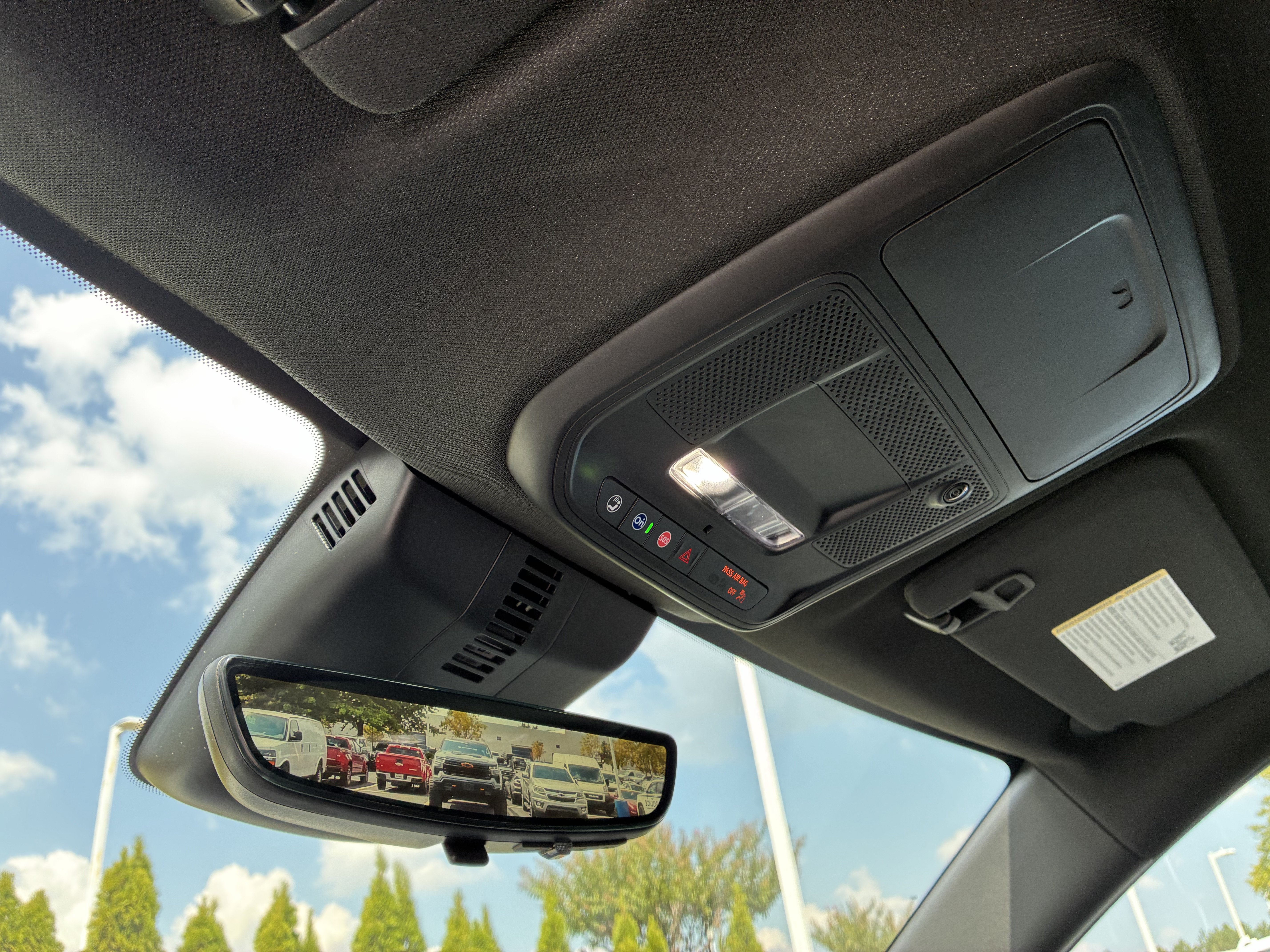 New 2027 Chevrolet Traverse LT w/ Driver Confidence Package FWD image 38