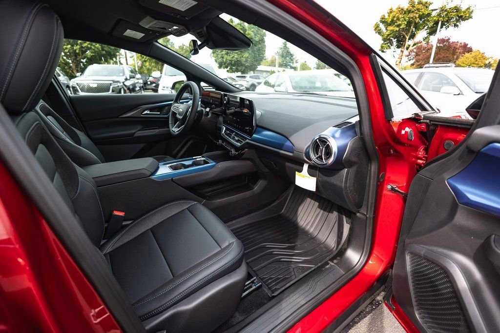 New 2026 Chevrolet Equinox EV LT AWD/4WD image 18