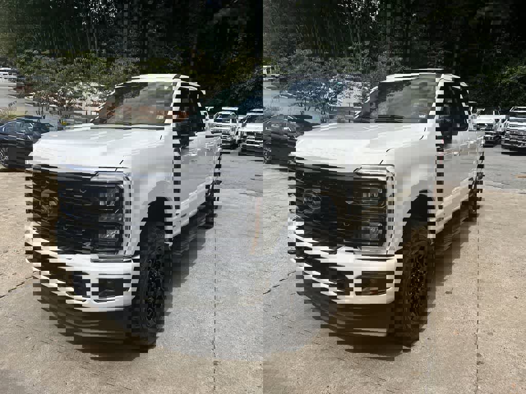 Used 2024 Ford F250 Lariat w/ Black Appearance Package image 5