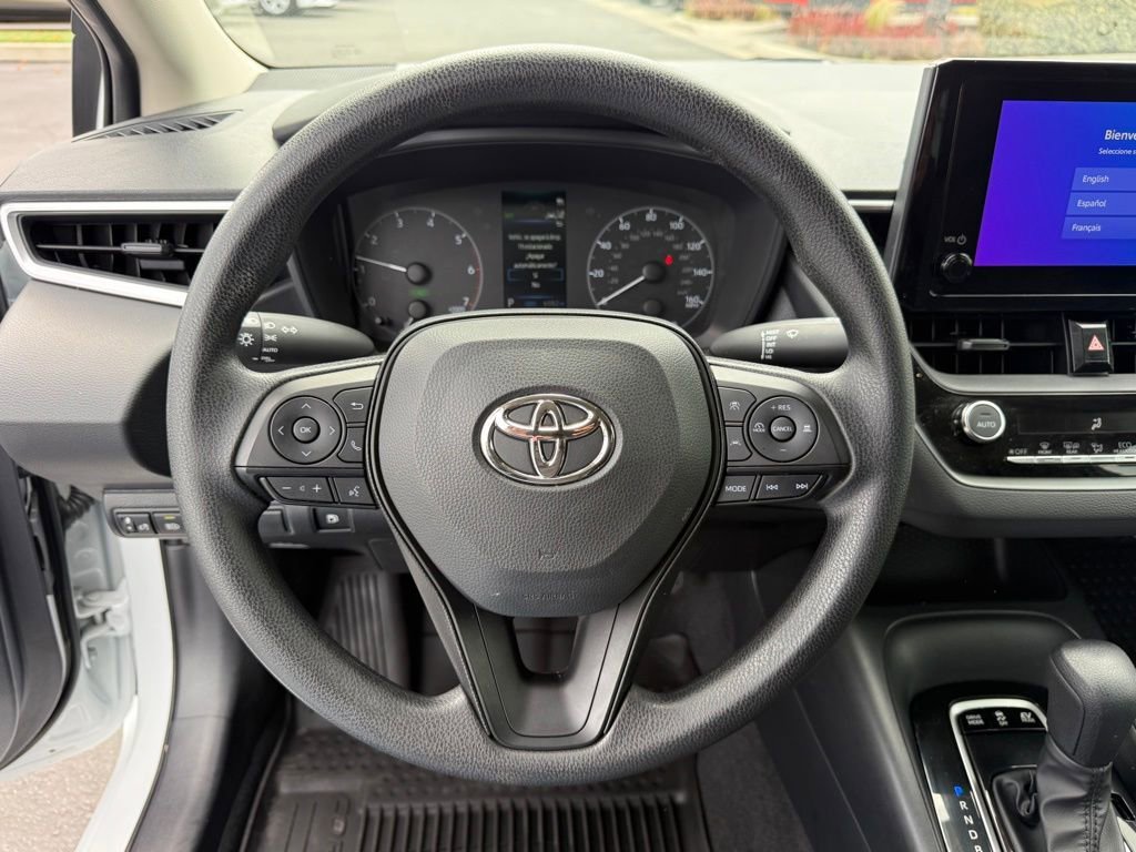Used 2025 Toyota Corolla LE w/ Convenience Package image 21