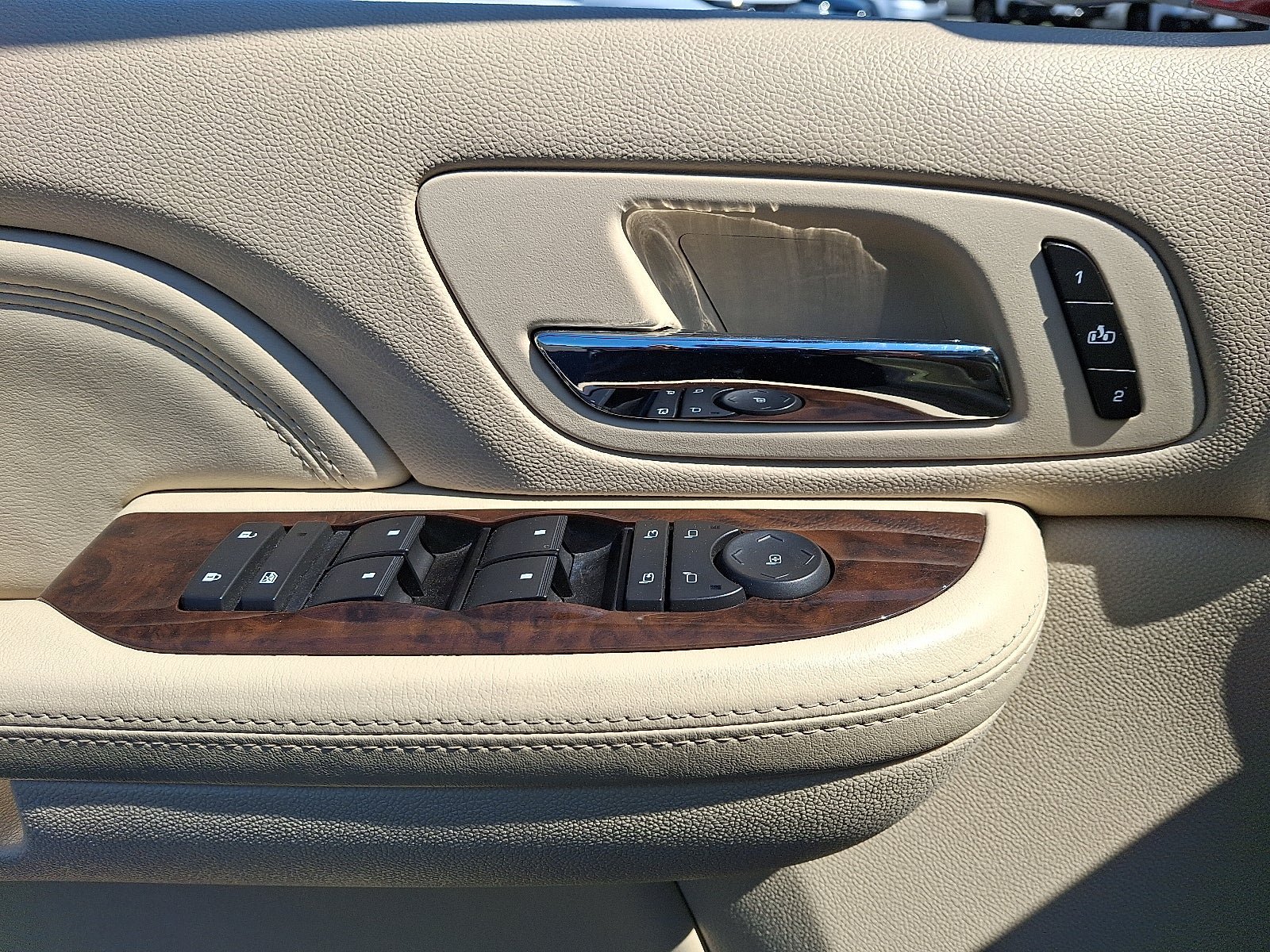 Used 2007 Cadillac Escalade AWD w/ Information Package image 14