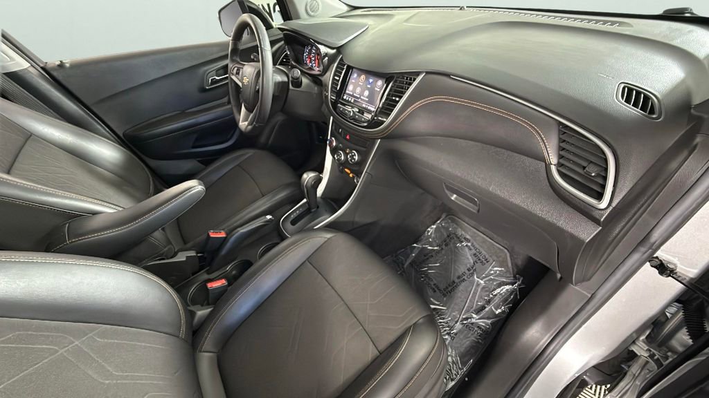 Certified 2022 Chevrolet Trax LT w/ Redline Edition image 30