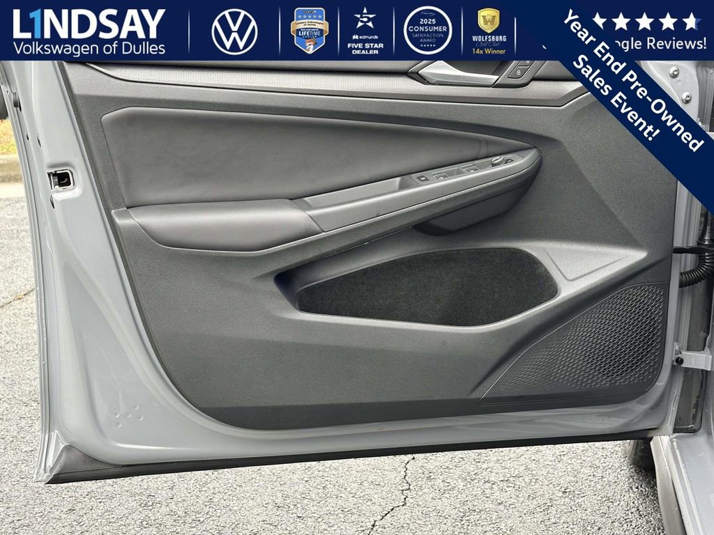 Used 2024 Volkswagen GTI Autobahn image 9