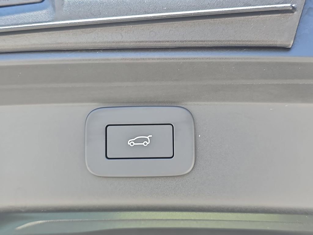 Certified 2024 Jaguar I-PACE R-Dynamic HSE image 13