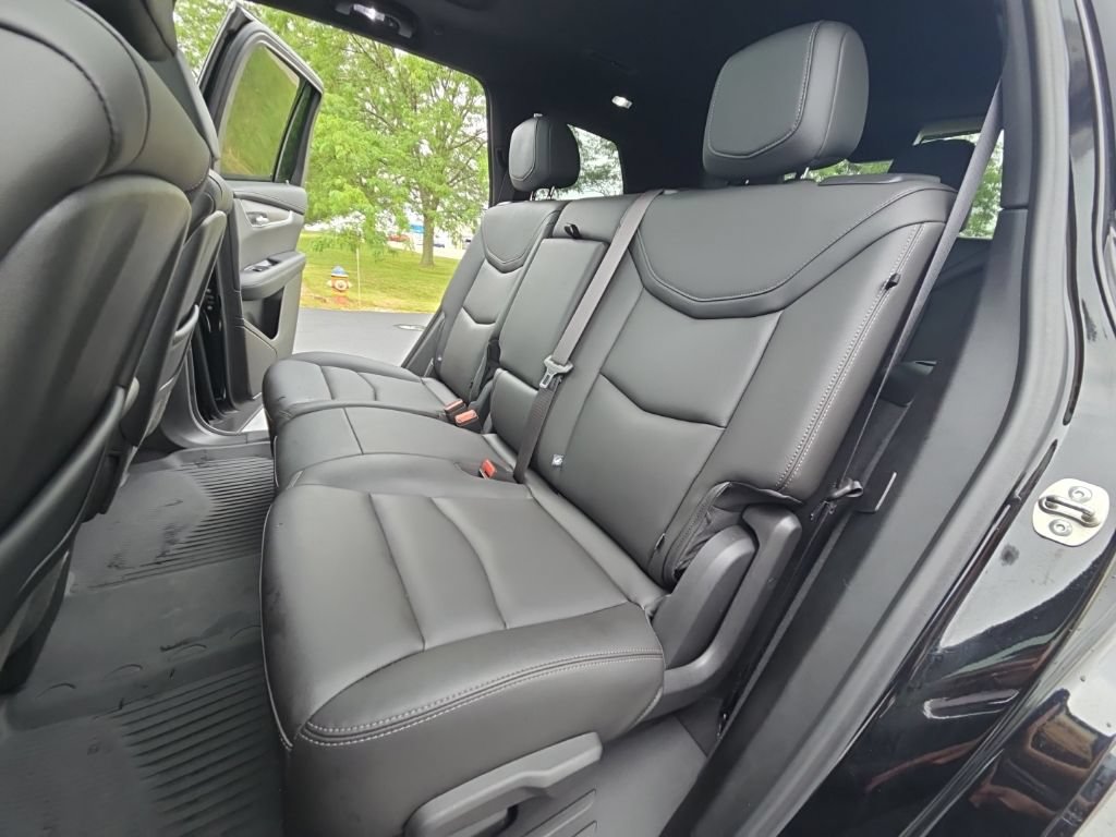 Used 2024 Cadillac XT6 Luxury w/ LPO, Floor Liner Package AWD/4WD image 24