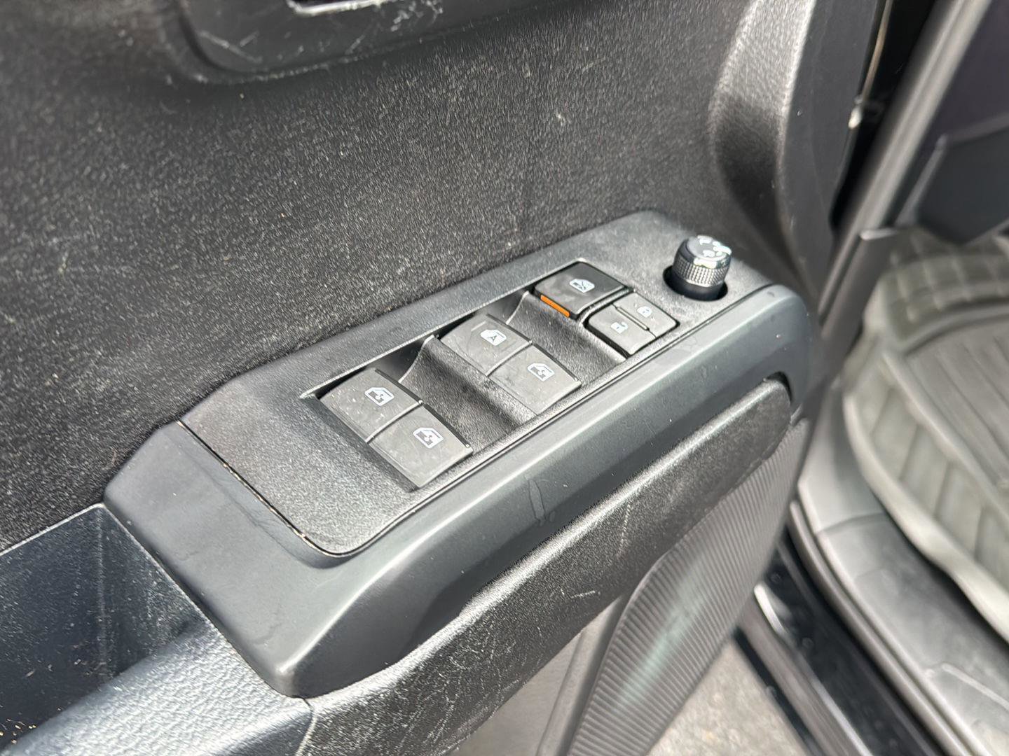 Used 2021 Toyota Tacoma SR w/ SR Convenience Package image 26