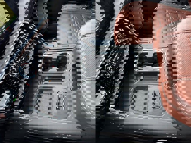 Used 2024 GMC Sierra 3500 Denali Ultimate image 40