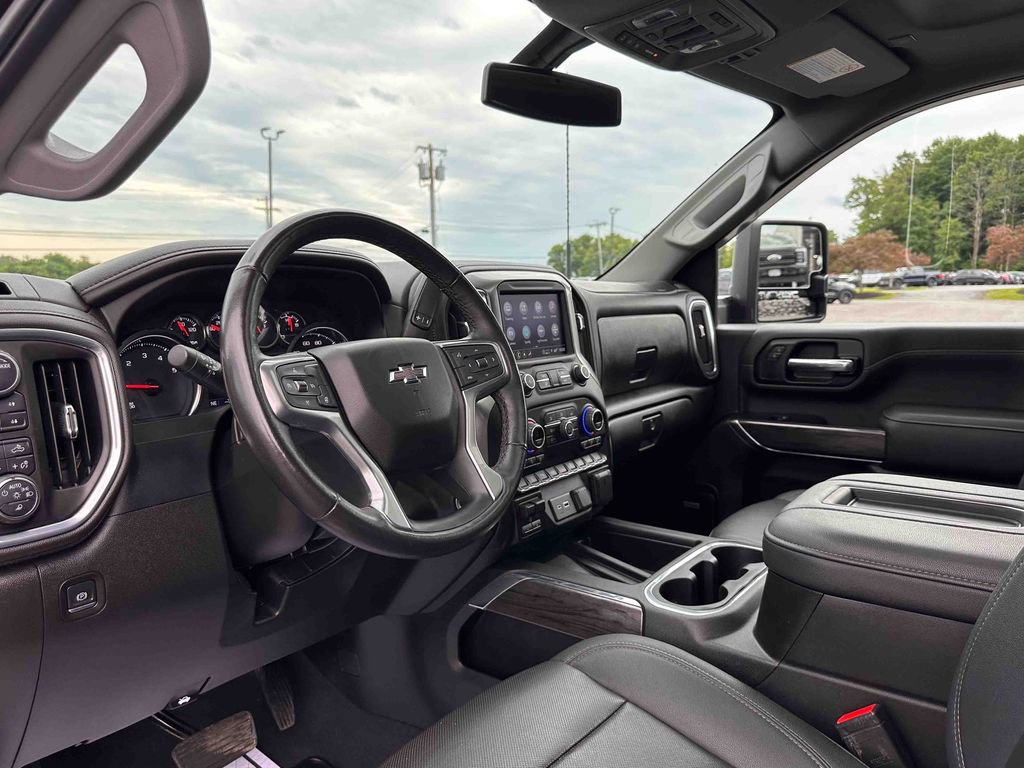 Used 2022 Chevrolet Silverado 2500 LTZ w/ LTZ Plus Package AWD/4WD image 26