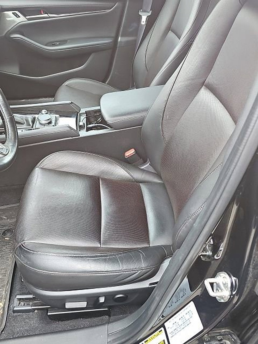 Used 2024 MAZDA MAZDA3 Hatchback w/Premium Plus Pkg image 12