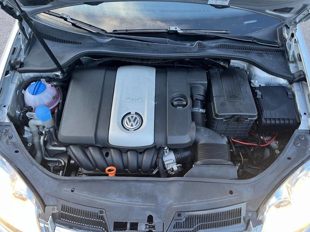 Used 2009 Volkswagen Jetta SEL FWD image 22