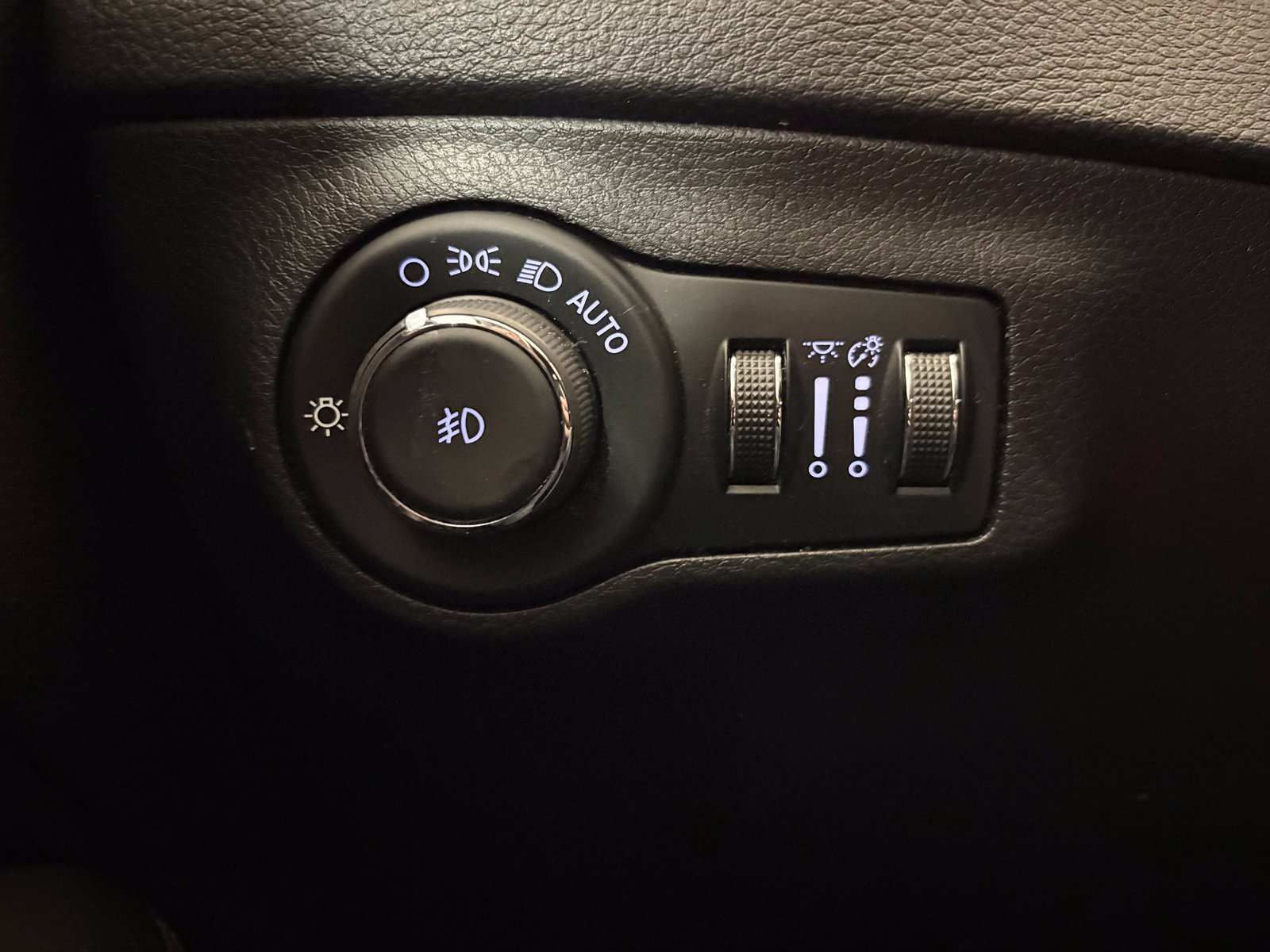 Used 2020 Jeep Compass Latitude AWD/4WD image 8