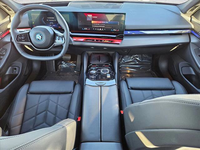 Certified 2025 BMW i5 xDrive40 w/ Executive Package image 25