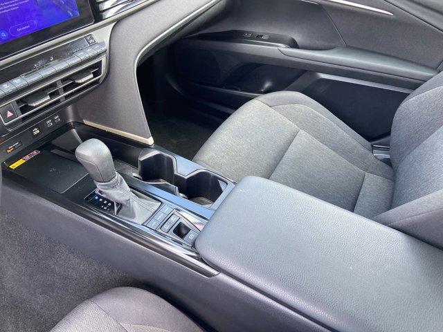 Used 2025 Toyota Camry LE image 23