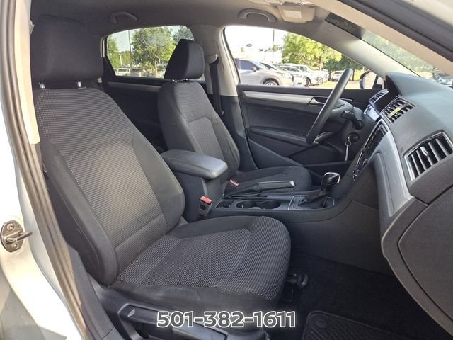 Used 2018 Volkswagen Passat 2.0T S w/ Driver Assistance Package FWD image 16