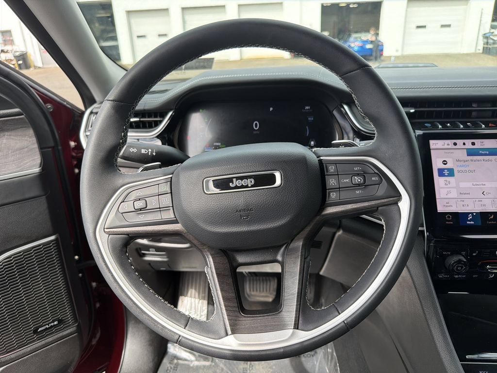Used 2022 Jeep Grand Cherokee Limited 4xe w/ Luxury Tech Group II AWD/4WD image 21