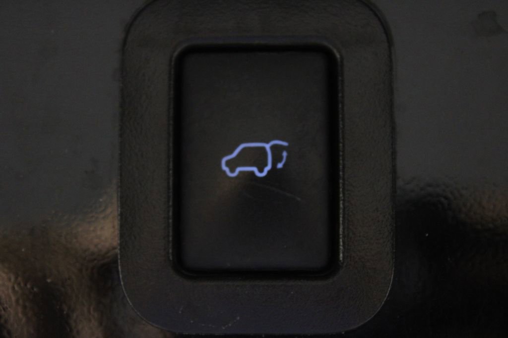 Used 2019 Toyota Highlander XLE w/ Protection Package #3 image 16