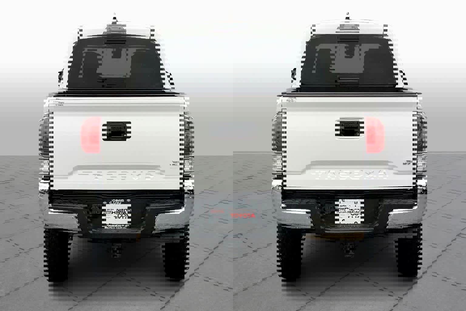 Used 2020 Toyota Tacoma TRD Off-Road image 5