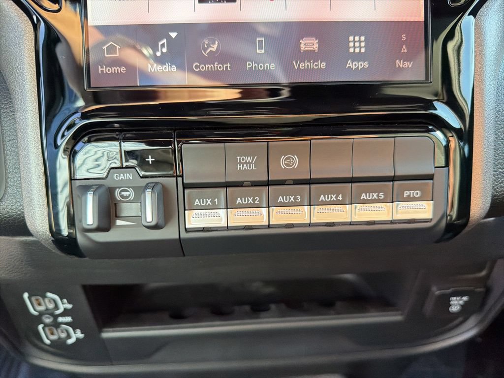 New 2026 RAM 3500 Tradesman AWD/4WD image 37