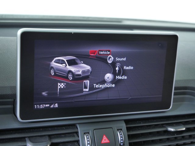 Used 2018 Audi SQ5 Premium Plus w/ Navigation Package AWD/4WD image 23