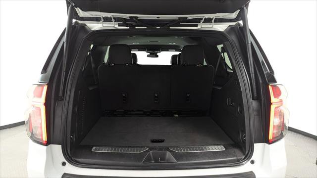 Used 2023 Chevrolet Suburban Premier image 19