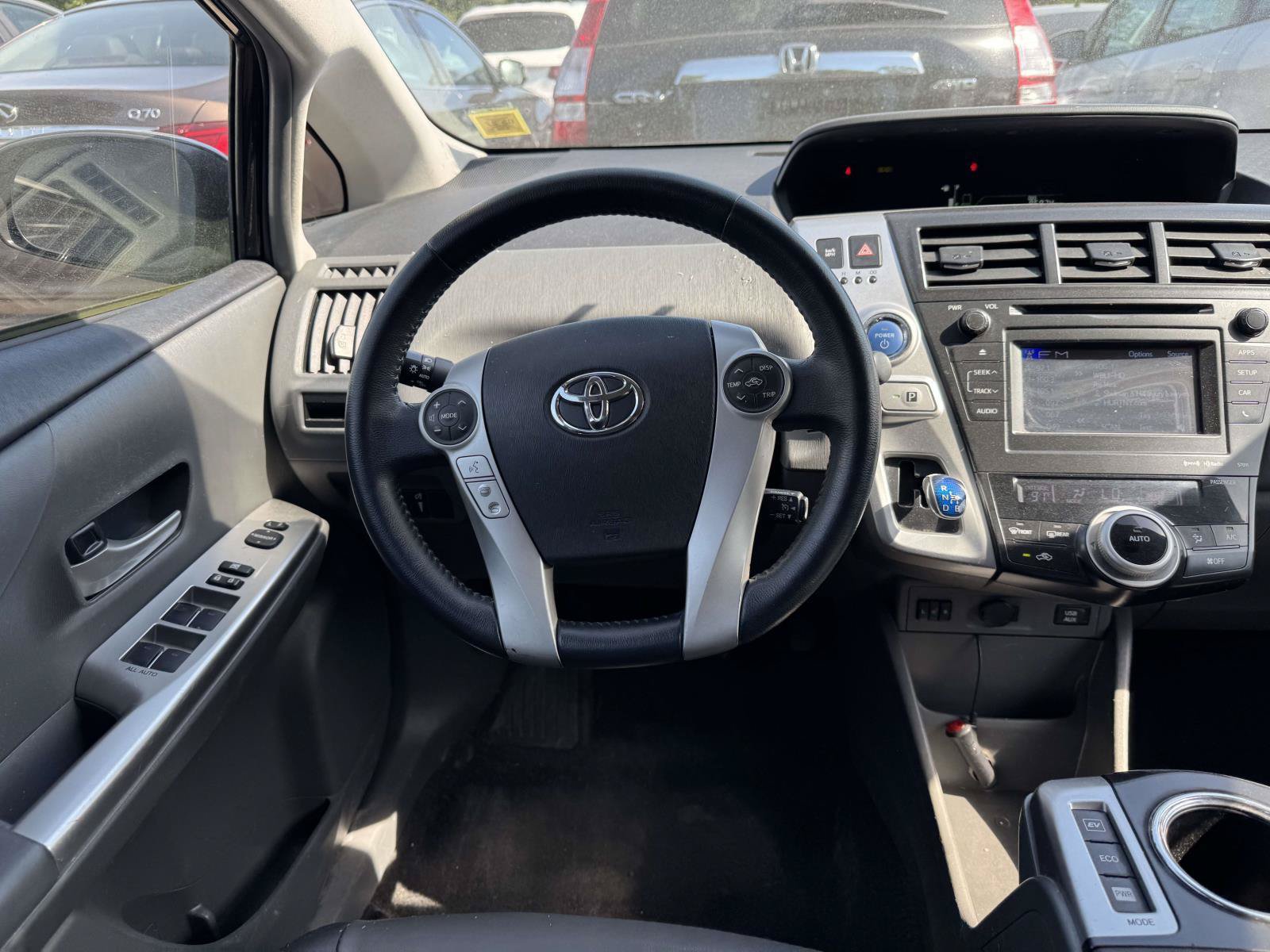 Used 2014 Toyota Prius V Five FWD image 12