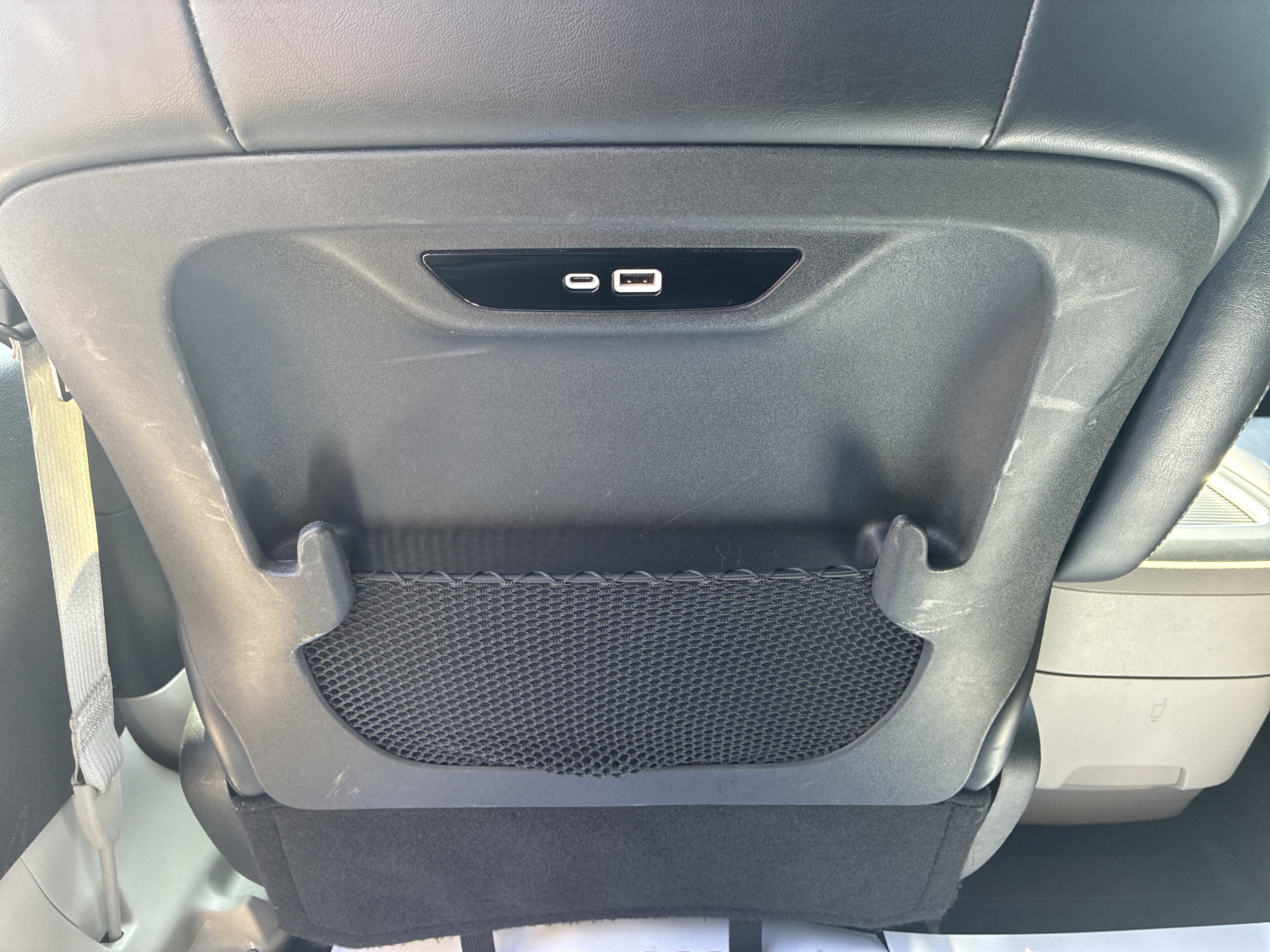 Used 2024 Chrysler Pacifica Touring-L FWD image 37