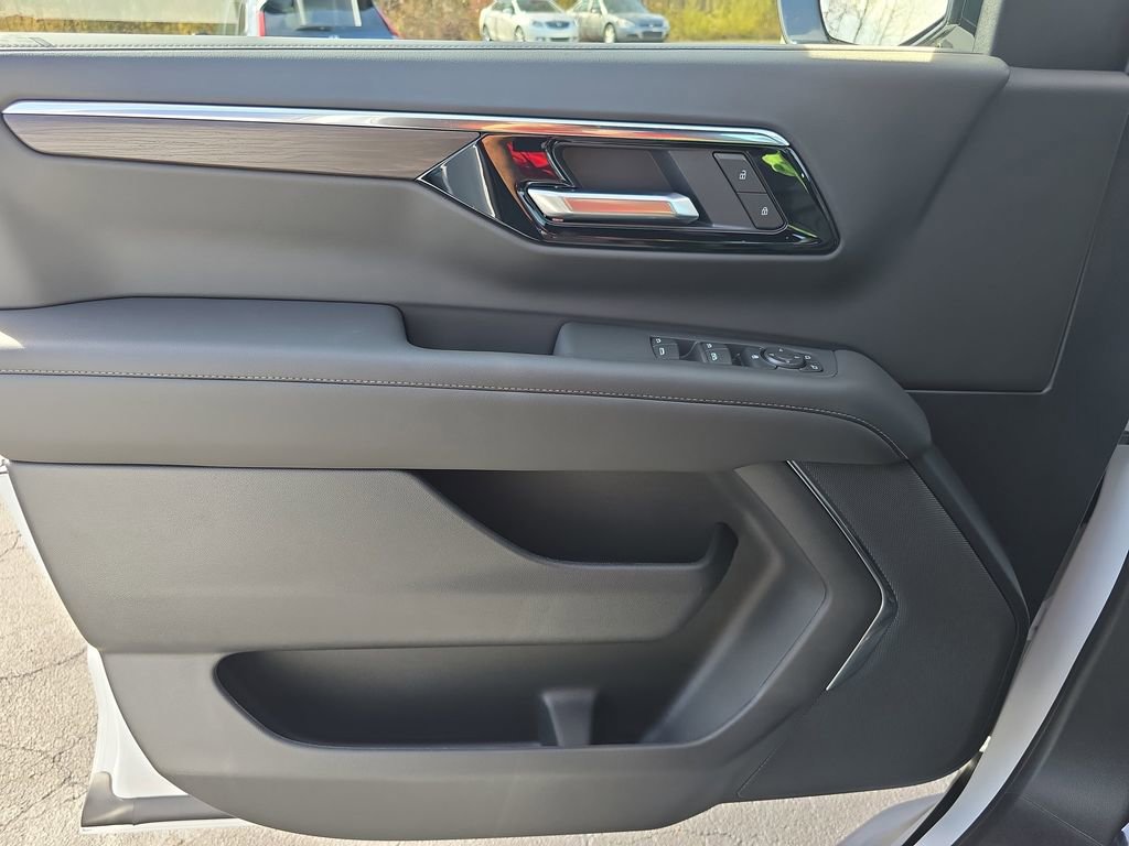 New 2026 Chevrolet Suburban LS w/ LPO, Dark Essentials Package image 27