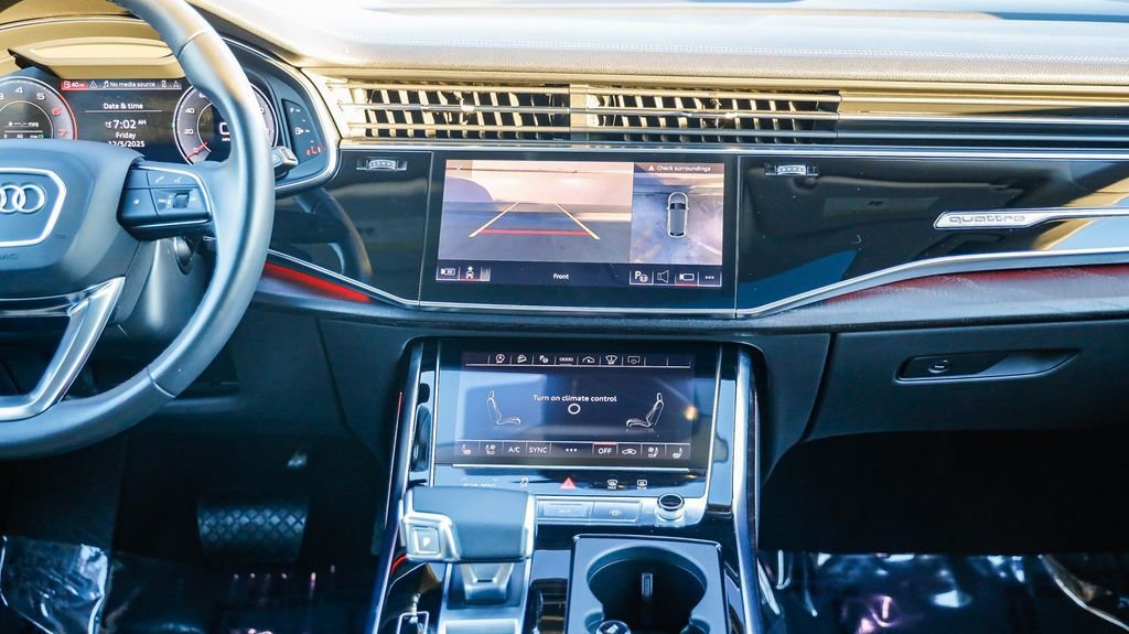 Used 2023 Audi Q8 Prestige w/ Prestige Package image 14