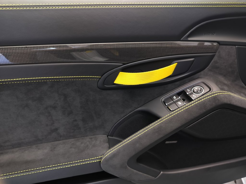 Certified 2020 Porsche 718 Boxster Spyder RWD image 15
