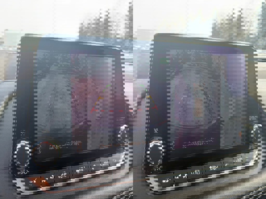 Used 2021 Nissan Rogue SV w/ Premium Package image 25