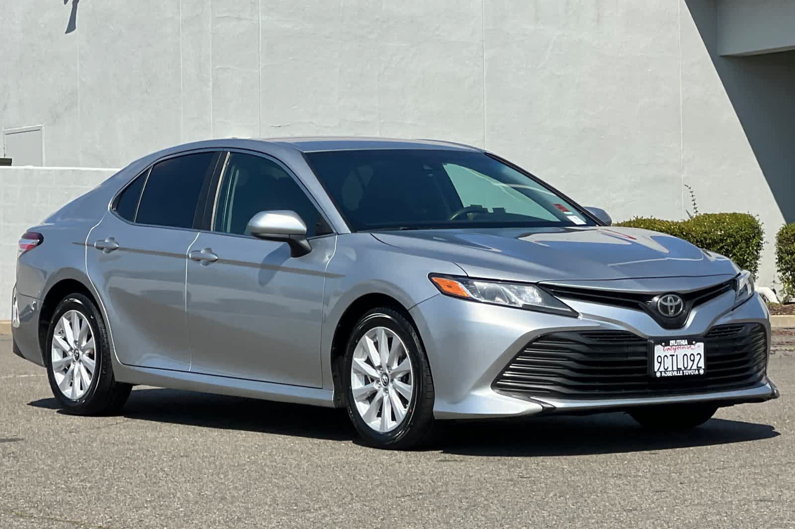 Certified 2018 Toyota Camry LE FWD image 5