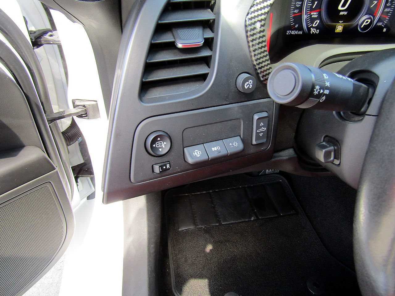 Used 2015 Chevrolet Corvette Stingray Convertible w/ 3LT Preferred Equipment Group RWD image 13