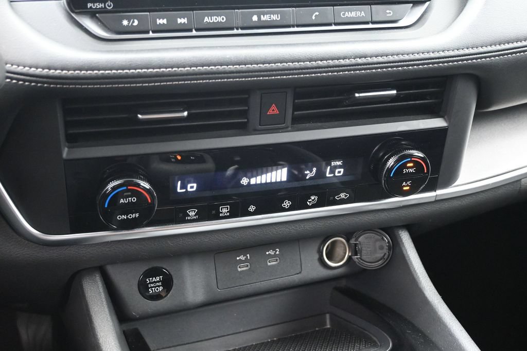 Used 2025 Nissan Rogue SV AWD/4WD image 18