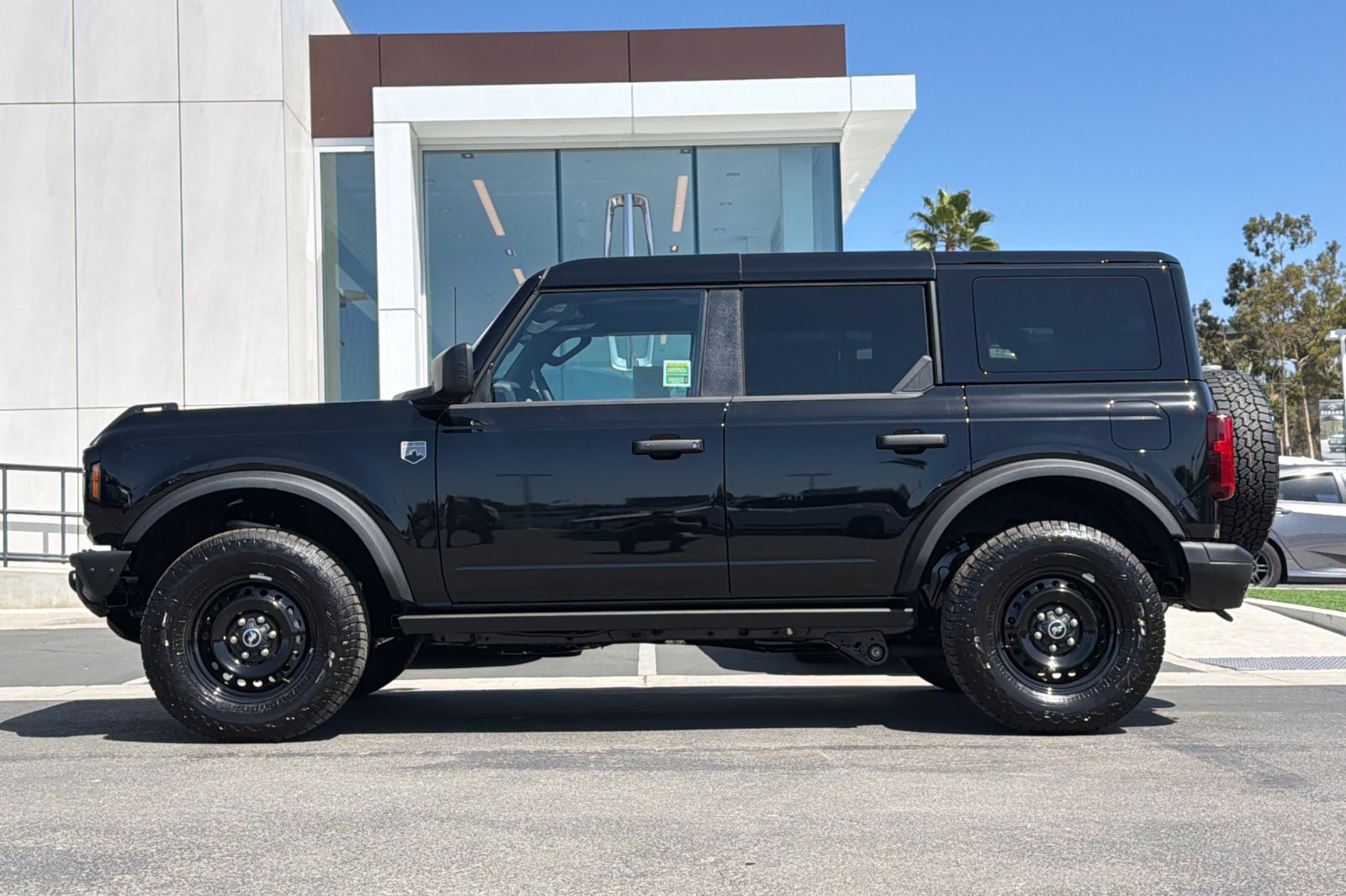 New 2026 Ford Bronco Big Bend w/ Black Diamond Package AWD/4WD image 6