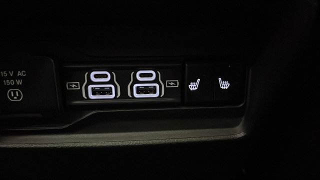 Used 2025 Jeep Grand Cherokee Overland AWD/4WD image 35