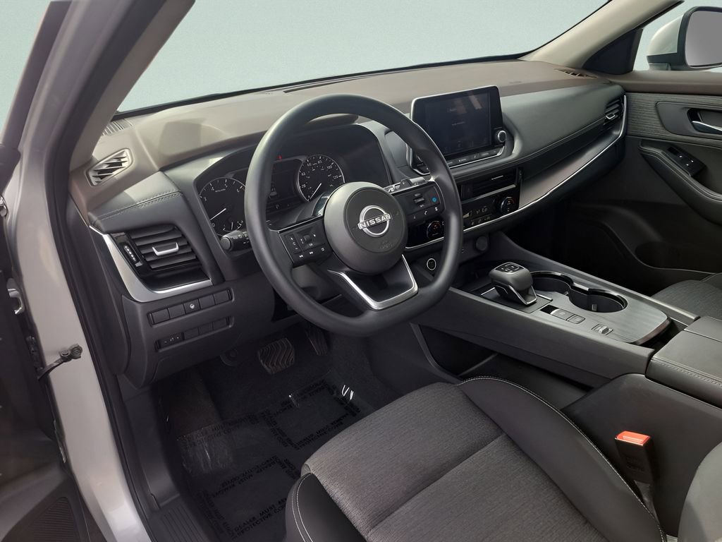 Used 2023 Nissan Rogue SV image 18