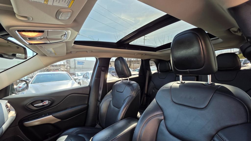 Used 2018 Jeep Cherokee Limited image 14