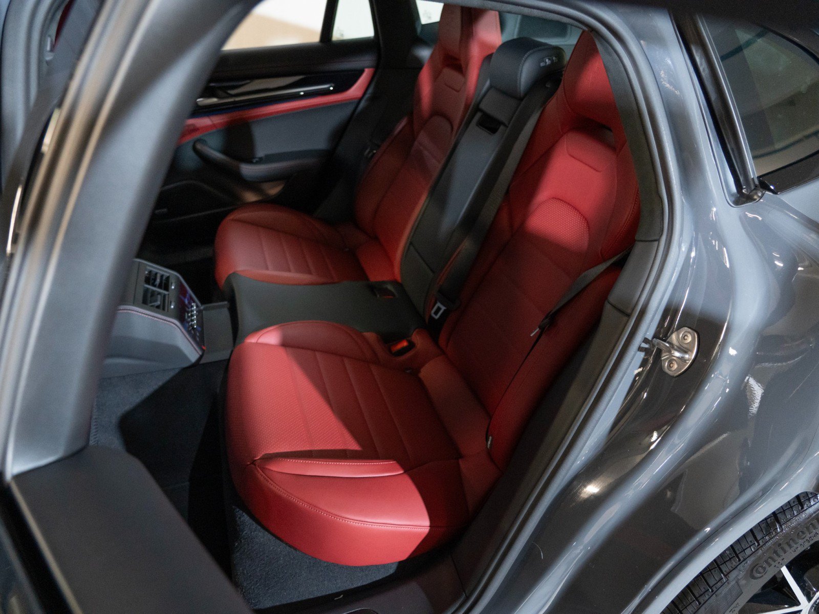 New 2026 Porsche Panamera GTS AWD/4WD image 24