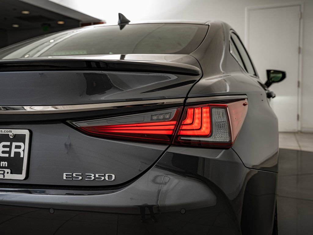 Certified 2025 Lexus ES 350 F Sport image 9