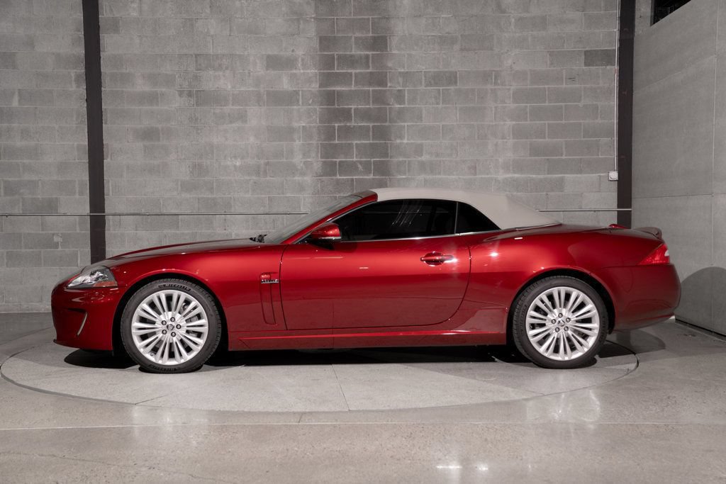 Used 2010 Jaguar XK Convertible RWD image 12