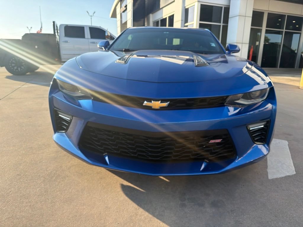 Used 2018 Chevrolet Camaro SS RWD image 8
