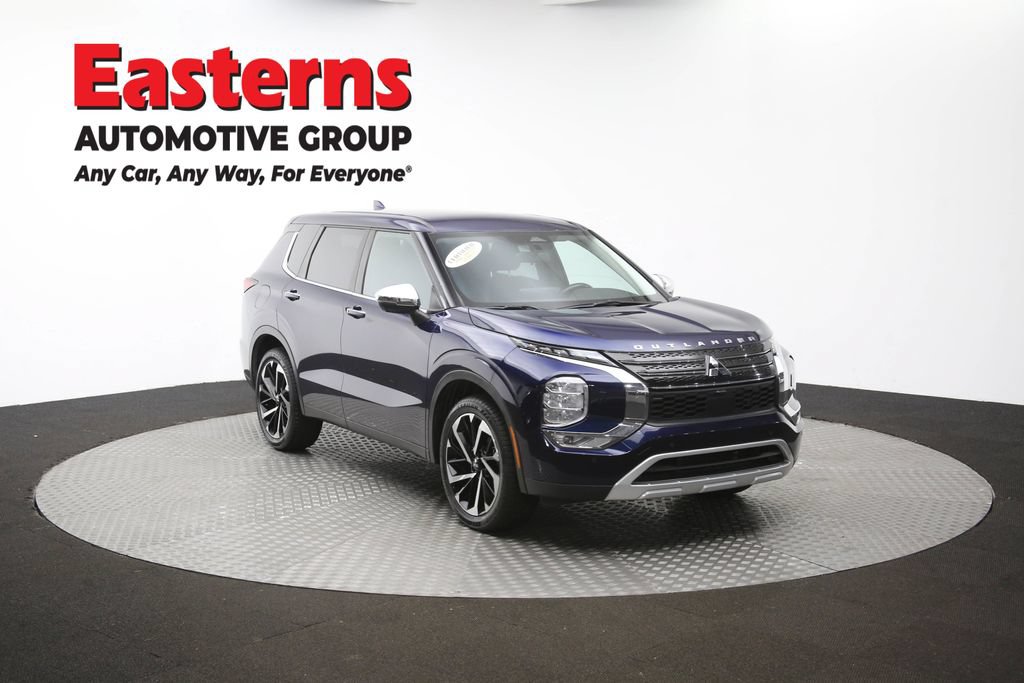Used 2023 Mitsubishi Outlander SE AWD/4WD image 50