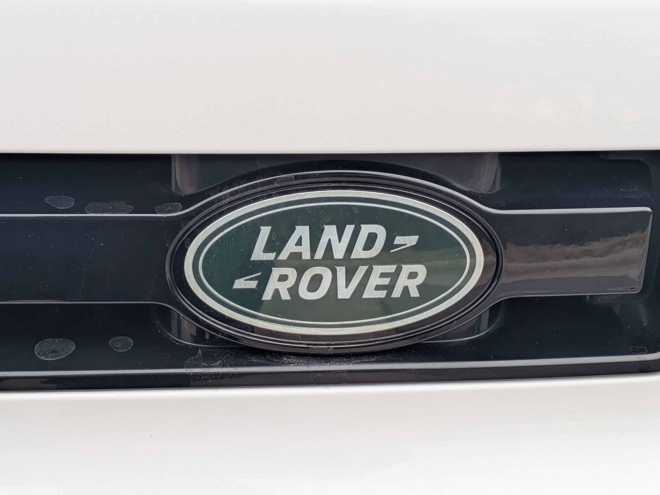 Certified 2023 Land Rover Defender 110 X-Dynamic SE image 33