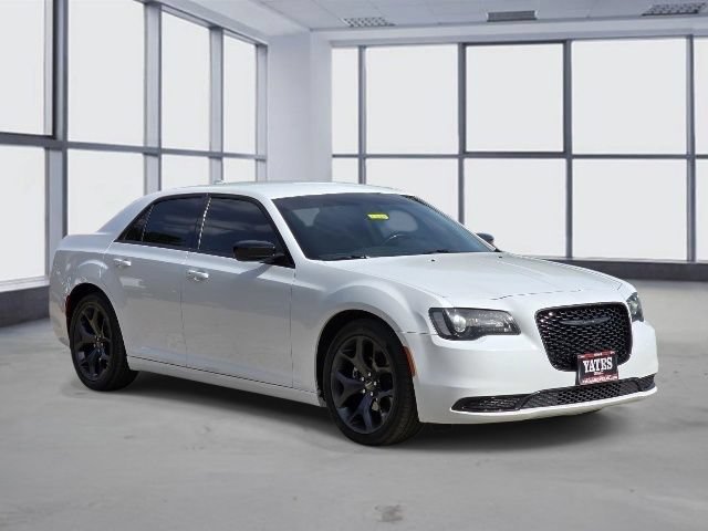 Used 2021 Chrysler 300 Touring w/ Sport Appearance Package RWD image 3