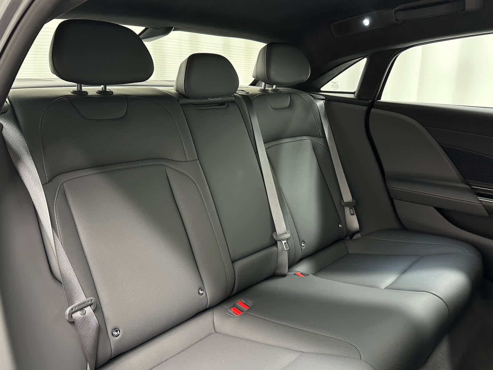 Used 2024 Lucid Air Touring image 22