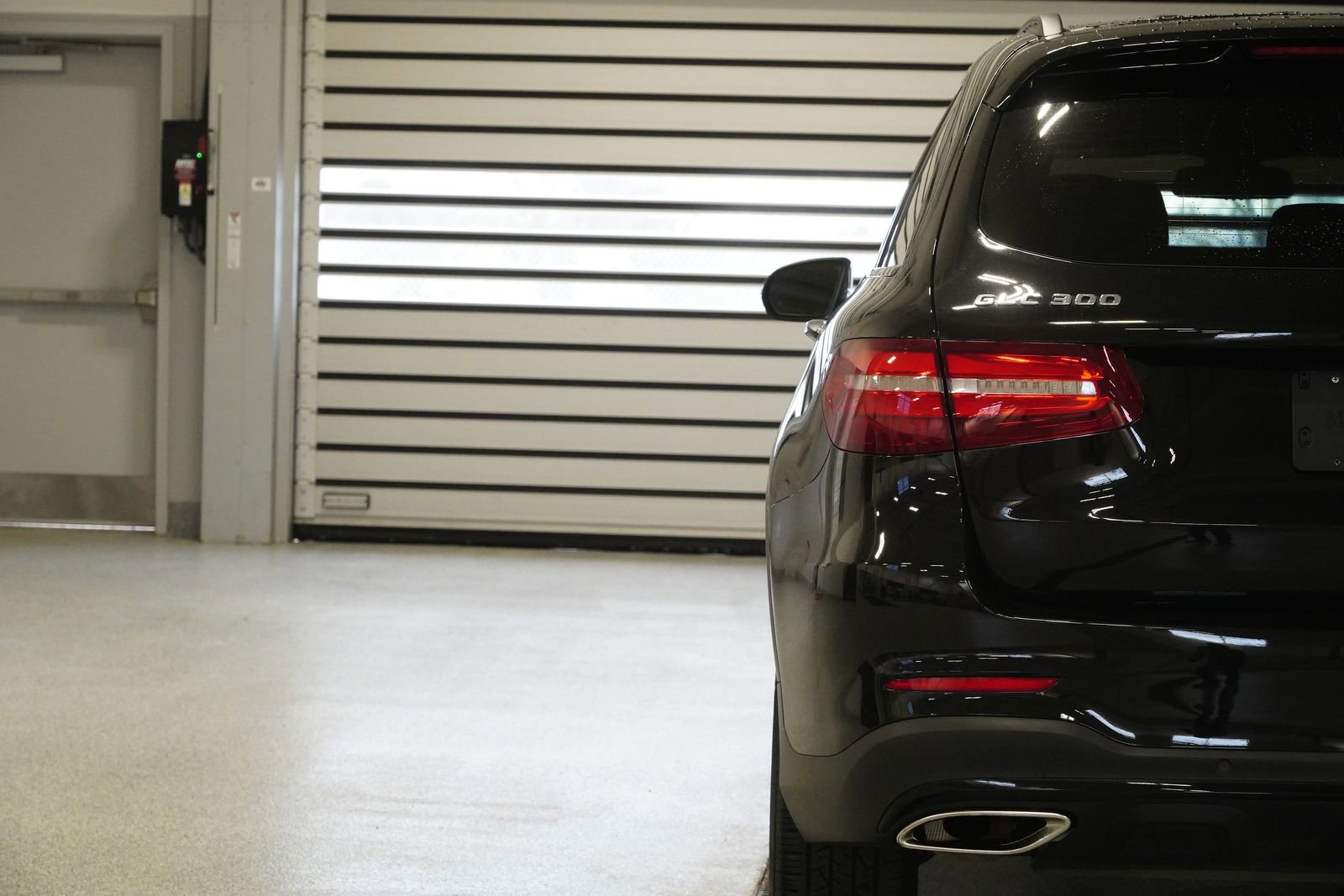 Used 2018 Mercedes-Benz GLC 300 4MATIC image 9