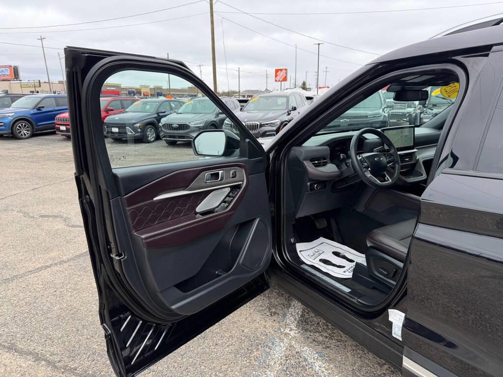 Used 2025 Ford Explorer Platinum w/ LUX Leather Package image 10