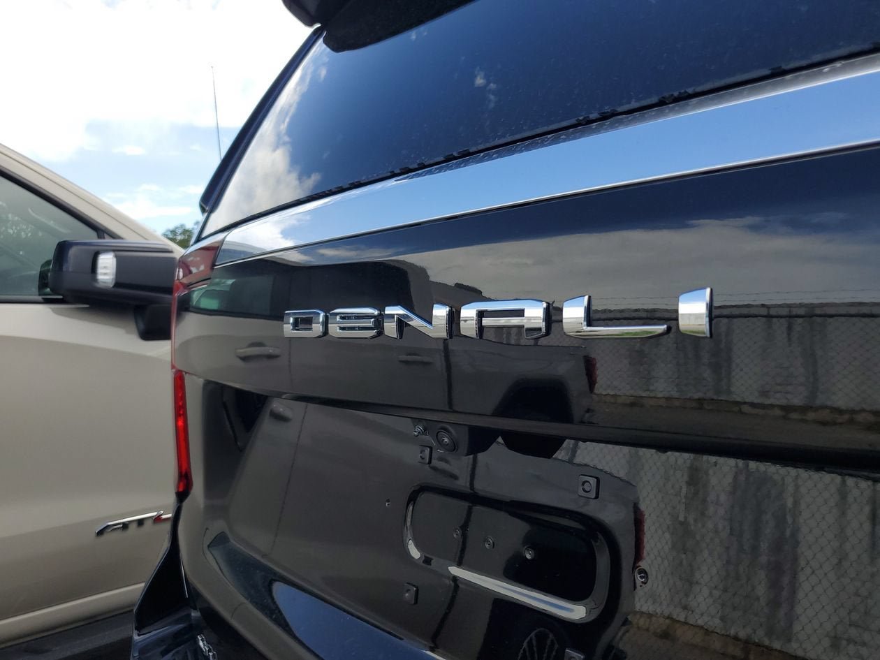 New 2026 GMC Yukon XL Denali RWD image 9