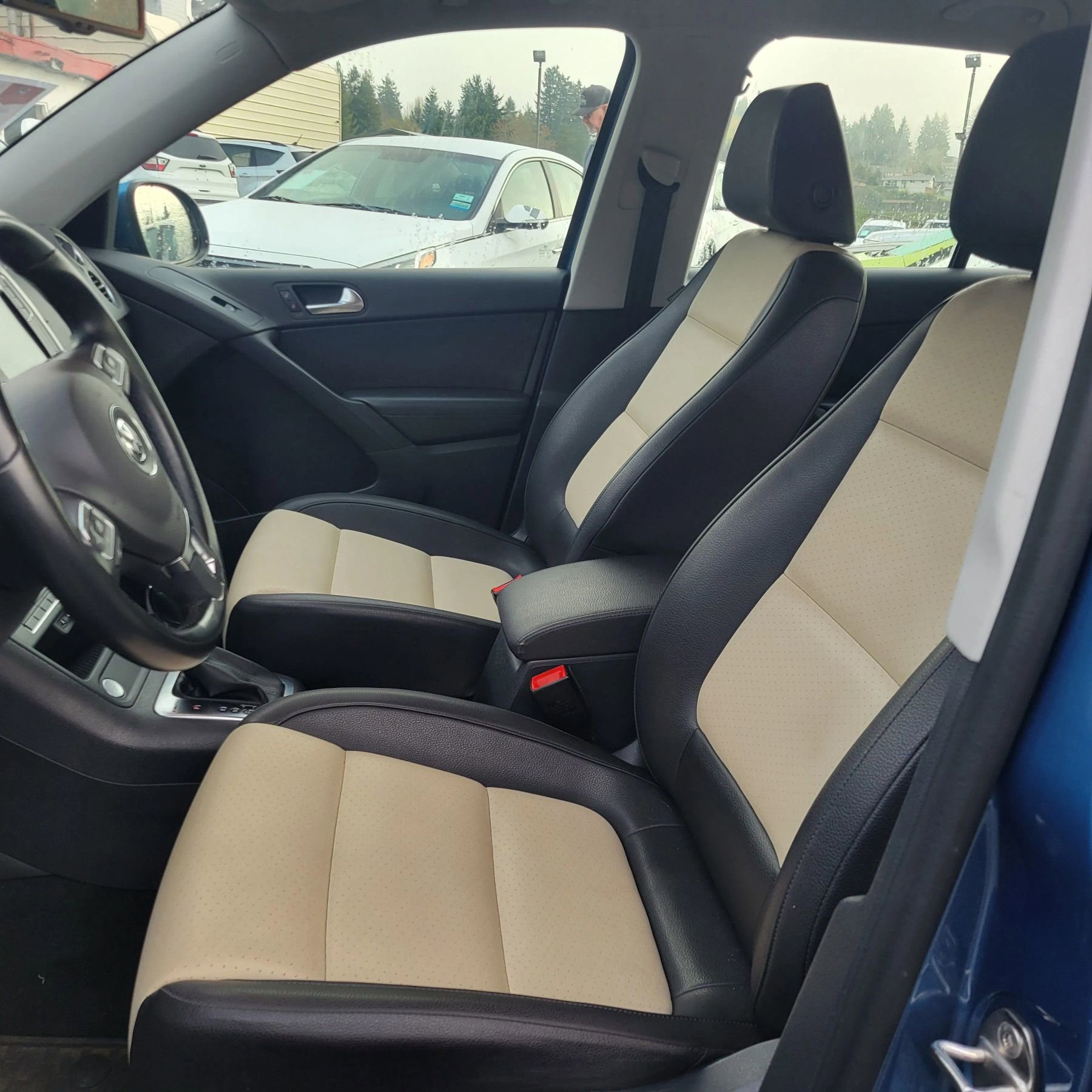 Used 2017 Volkswagen Tiguan S image 12