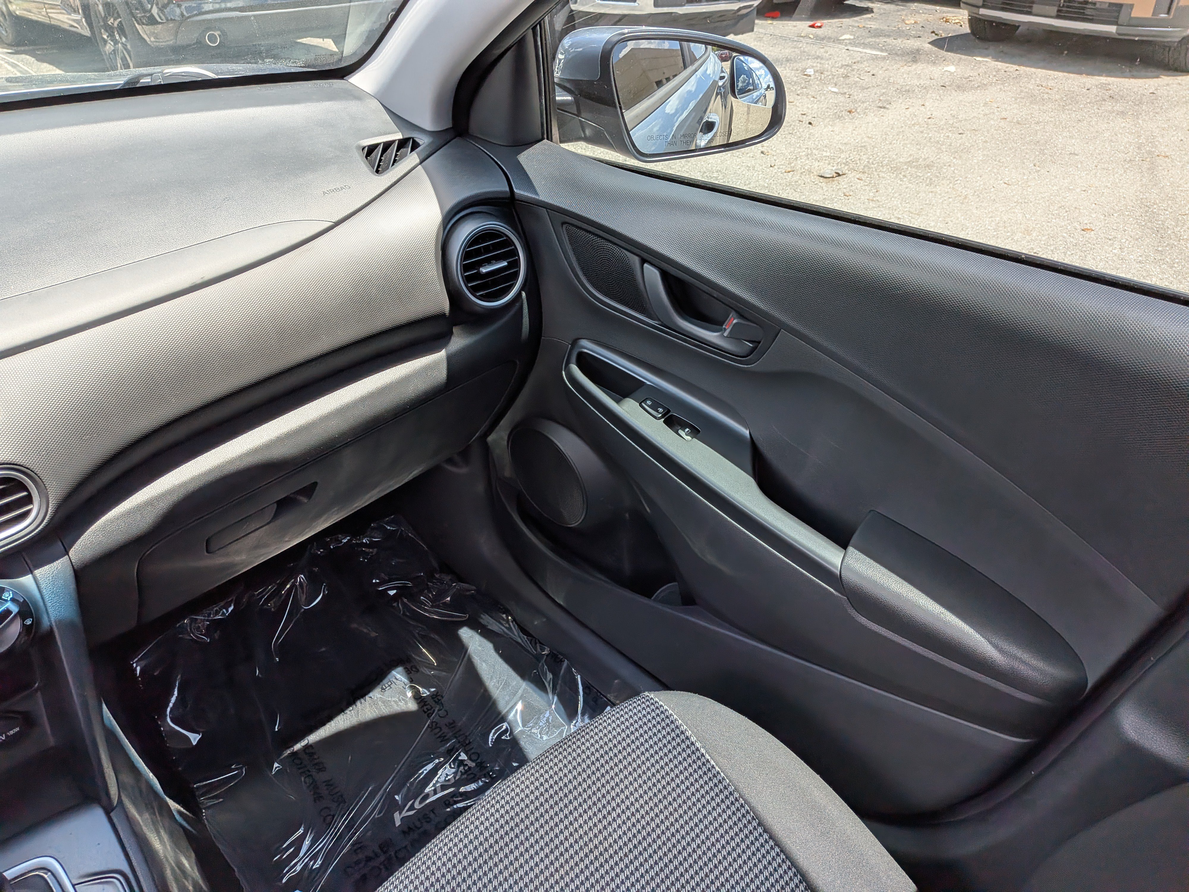 Used 2019 Hyundai Kona SE FWD image 17